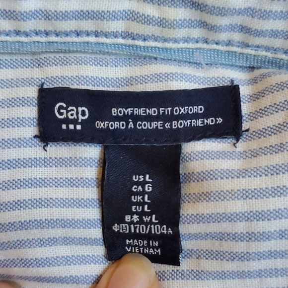 Women's Gap Button-down - Picture 2 of 2